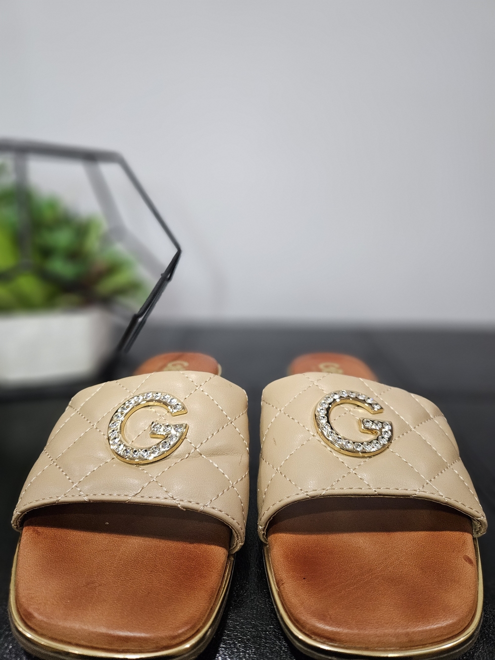 GbGBeige Quilted Slide Sandals with Gold 'G' Emblem